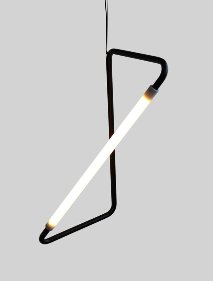 Light Object 001 - LED light, black finish | Lampade tavolo | Naama Hofman Light Objects