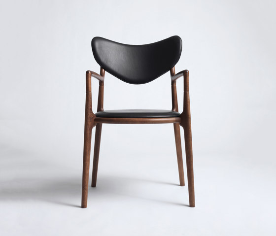 Salon Chair Beech / Walnut Stained | Stühle | Ro Collection