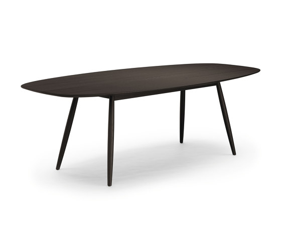 Moualla Table | Dining tables | Walter K.