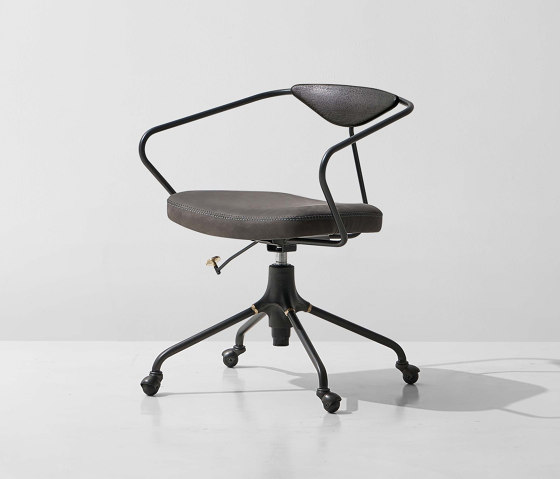 Akron Desk Chair | Sillas | District Eight