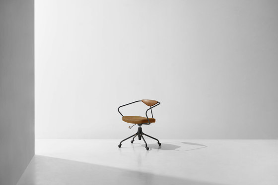 Akron Desk Chair | Chairs | District Eight