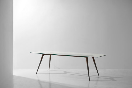 Assembly Table | Esstische | District Eight
