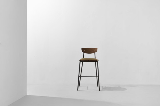 Kink Bar Stool Leather Cushion | Bar stools | District Eight