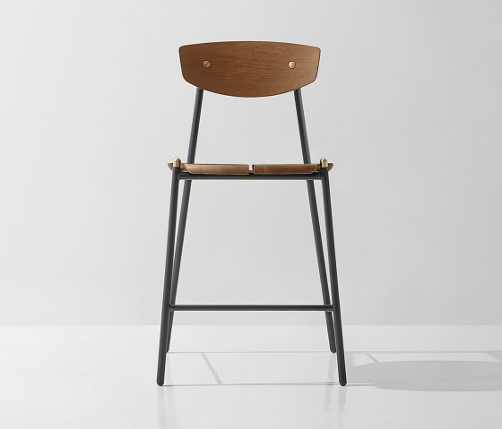 Kink Counter Stool | Sgabelli bancone | District Eight