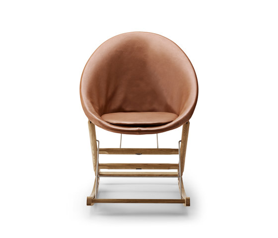 AB001 | Rocking Nest Chair | Fauteuils | Carl Hansen & Søn