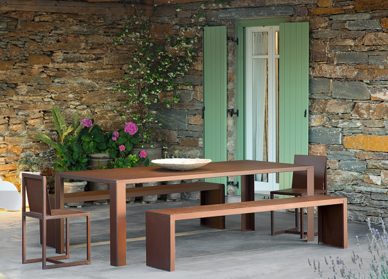 Big Irony Outdoor Table | Dining tables | ZEUS