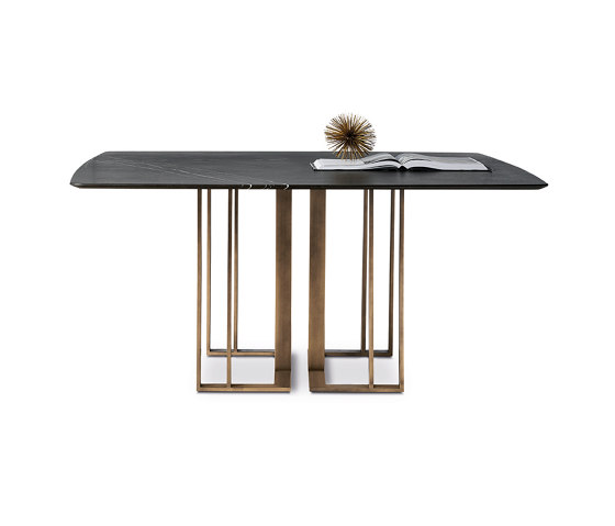 Charlie | Dining tables | Meridiani