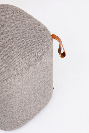 Pully Pouf | Square | Poufs / Polsterhocker | Cascando