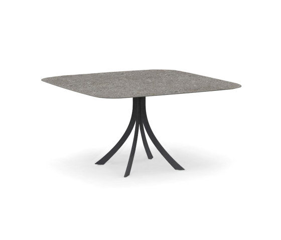 Falcata Outdoor elliptical dining table | Dining tables | Expormim