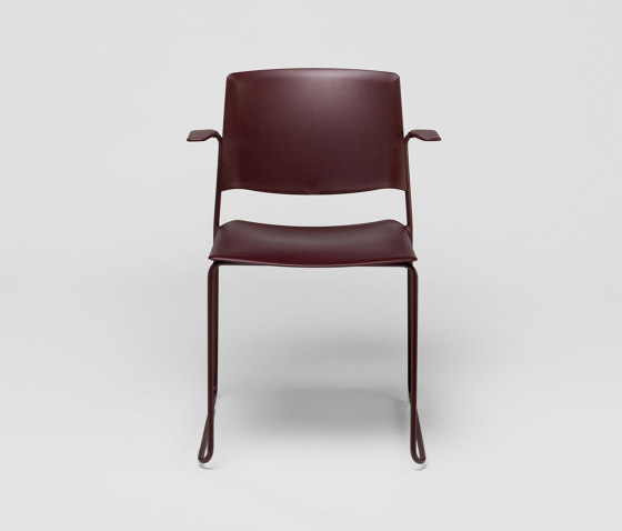 Ema sledge chair with open backrest and arms | Chairs | ENEA