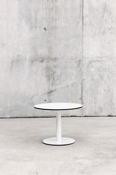 Punto table | Side tables | ENEA