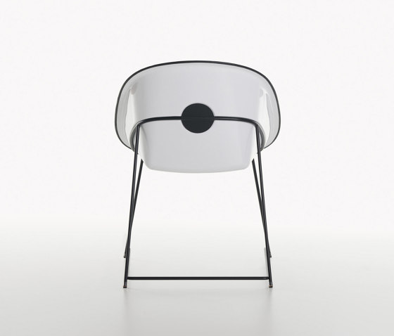 Cup armchair | Sillas | Plank