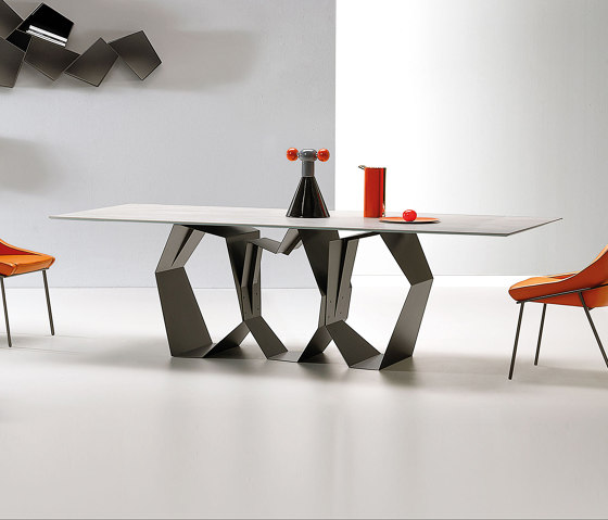 Quasimodo ceramics | Dining tables | Ronda design