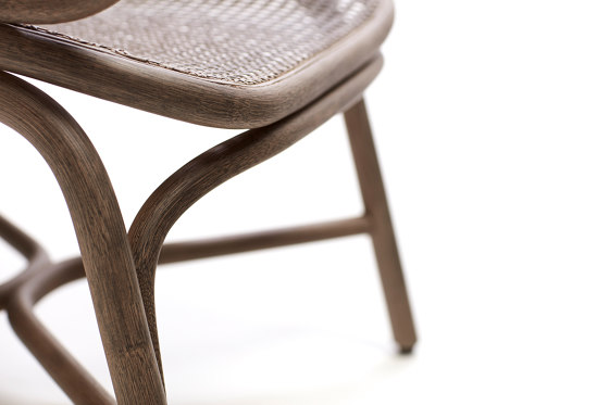Frames Low backrest armchair with rattan legs | Armchairs | Expormim
