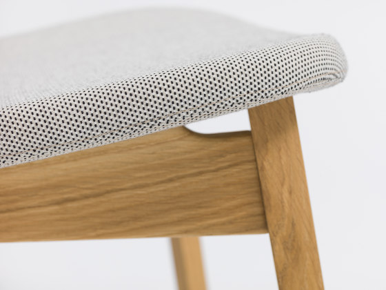 Nonoto Lounge Close Upholstery | Armchairs | Zeitraum