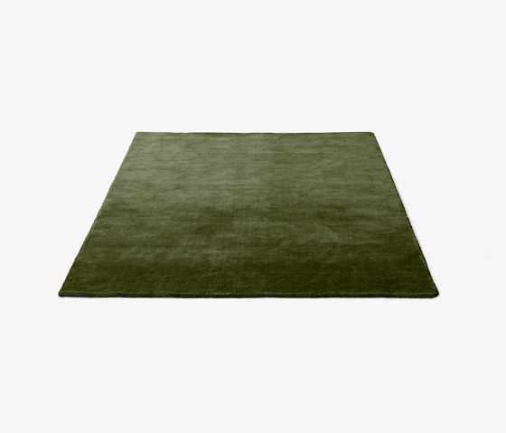 The Moor AP5 Green Pine | Rugs | &TRADITION