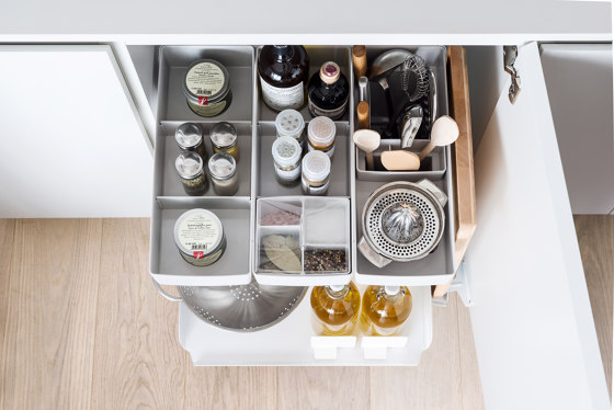 Extraíble para Mueble Bajo Kitchen Tower | Organización cocina | peka-system