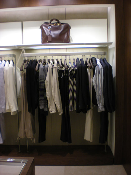 Bespoke Display Unit For Clothes Shop | Percheros | YDF