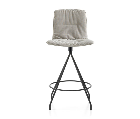 Klip stool - swivel base counter height & soft upholstery | Bar stools | viccarbe