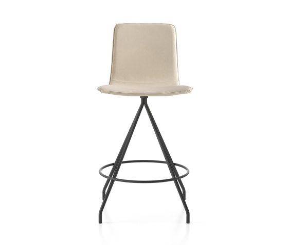 Klip stool - swivel base counter height & smooth upholstery | Bar stools | viccarbe