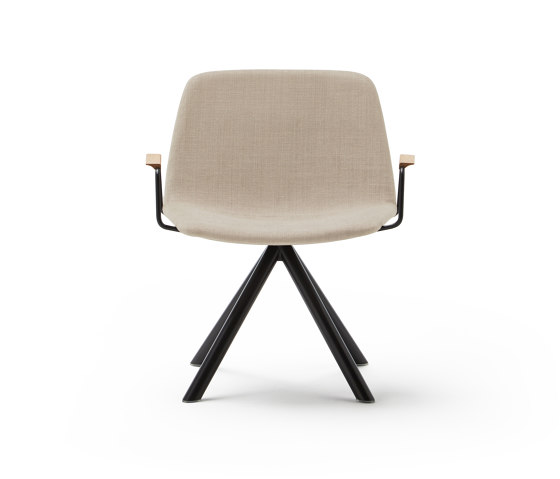 Maarten lounge chair - swivel base & smooth upholstery | Armchairs | viccarbe