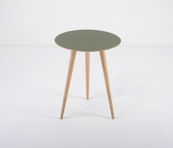Arp | side table ϕ 45 | Side tables | Gazzda
