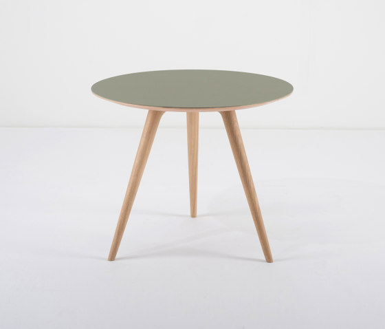 Arp | side table ϕ 55 | Tables d'appoint | Gazzda