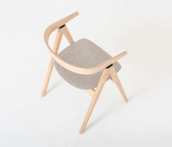 Ava chair | Main Line Flax | Sillas | Gazzda