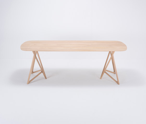 Koza table | 220x90 | oak | Esstische | Gazzda