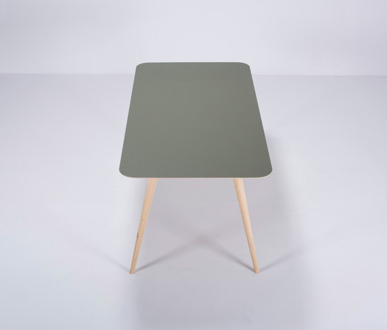 Stafa table | 180x90 | Linoleum | Mesas comedor | Gazzda