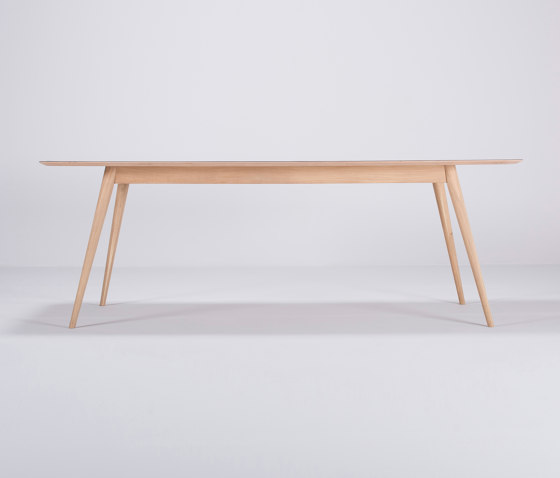 Stafa table | 220x90 | Linoleum | Esstische | Gazzda
