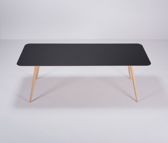 Stafa table | 220x90 | Linoleum | Mesas comedor | Gazzda