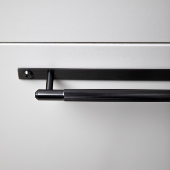Cabinet Hardware | Pull Bar | Linear | Brass | Maniglie arredo | Buster + Punch