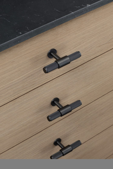 Cabinet Hardware | T Bar | Cabinet handles | Buster + Punch