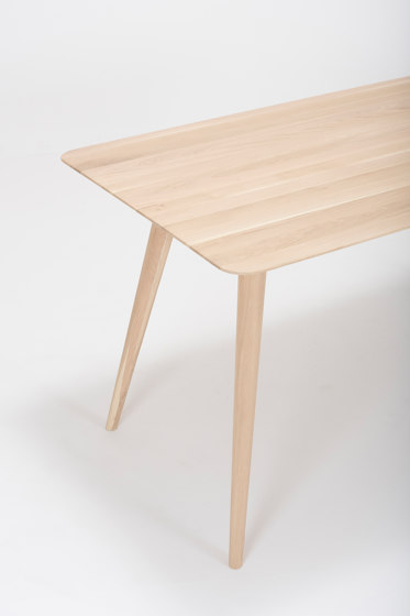 Stafa desk without shelf | 140x80 | Bureaux | Gazzda