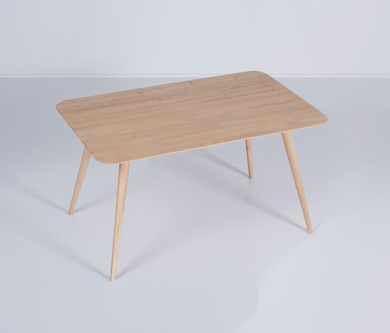 Stafa table | 140x90 | Dining tables | Gazzda