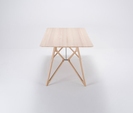Tink table | 220x90x75 | oak | Dining tables | Gazzda