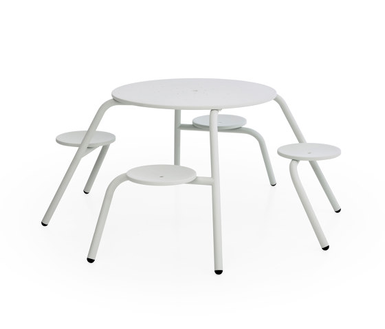 Virus 4-seater with standard tabletop (with drainage holes & parasol hole) | Table-seat combinations | extremis