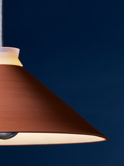 Fuji Terracotta | Lámparas de suspensión | Hand & Eye Studio