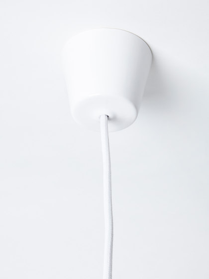 Updown (White) | Lámparas de suspensión | Hand & Eye Studio