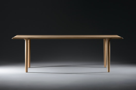 Alba table | Dining tables | Artisan