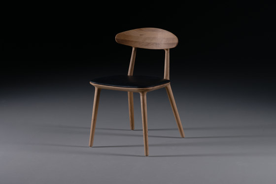 Wu Chair | Chaises | Artisan