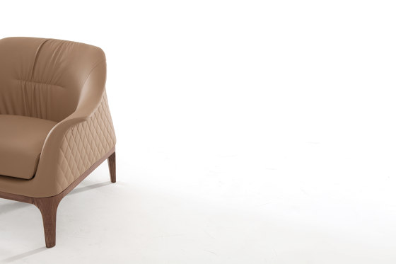 Tiffany Armchair | Sessel | Tonin Casa