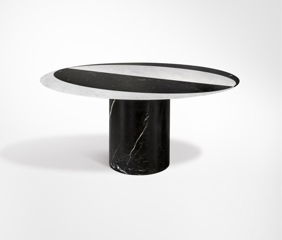 Proiezioni Dining Table Bianco Carrara / Nero Marquinia Ø160 h72 with inlay (semi circle) | Dining tables | Salvatori