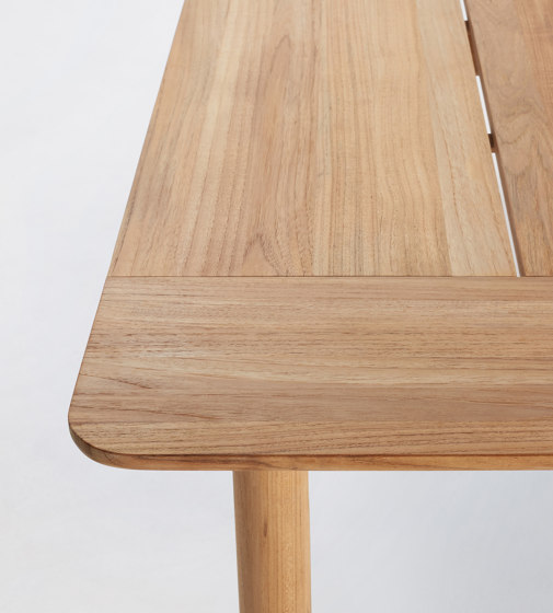 Terassi Dining Table | Dining tables | Design Within Reach