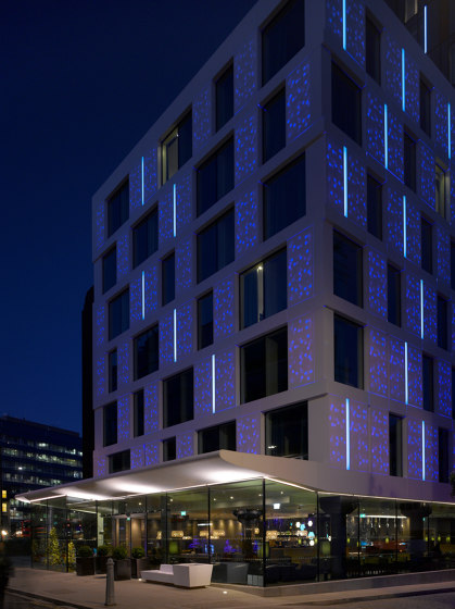 Corian® | Exterior Façade Motel One London | Systèmes de façade | Rosskopf + Partner