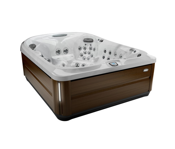 J-495™ by Jacuzzi® | Whirlpools