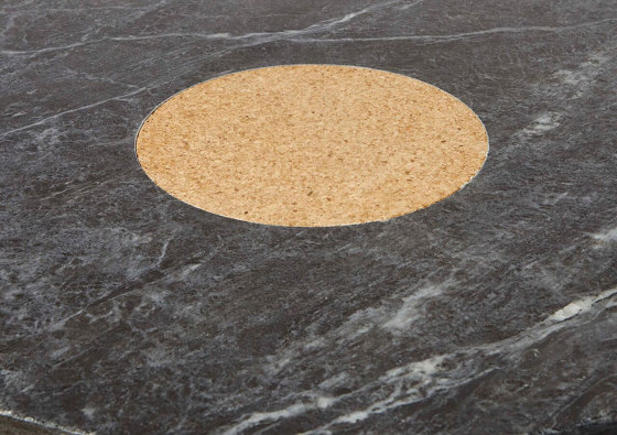Sintra Top Black marble | Beistelltische | Frama