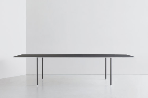 TEE | table | Tavoli contract | By interiors inc.