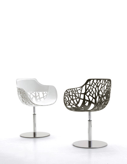 Forest swivelling armchair | Sillas | Fast